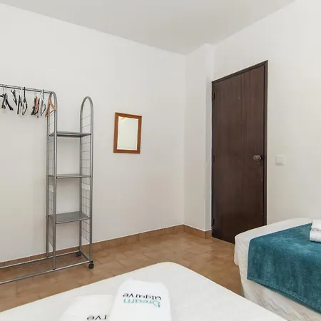 C06 - Water Tower Townhouse Apartamento