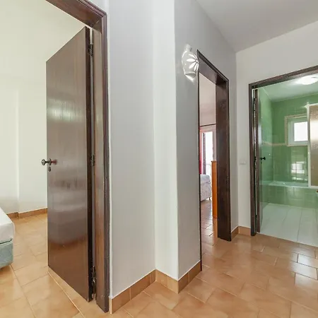 C06 - Water Tower Townhouse With Pool Vakantiehuis