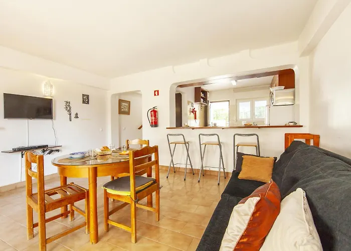 C06 - Water Tower Townhouse With Pool 別荘