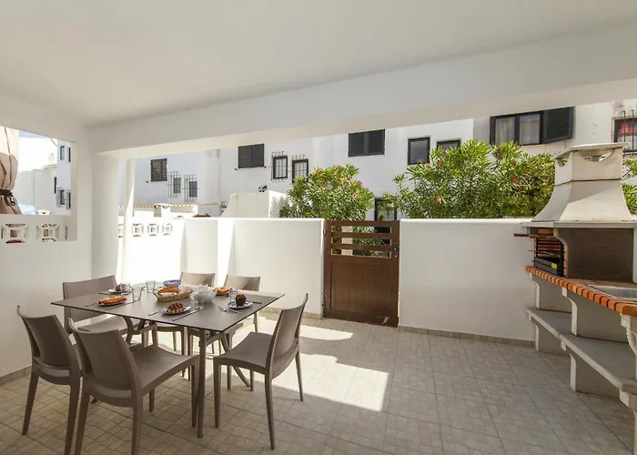 別荘 C06 - Water Tower Townhouse With Pool