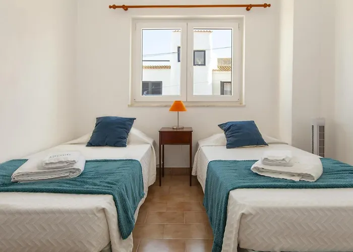 C06 - Water Tower Townhouse With Pool *