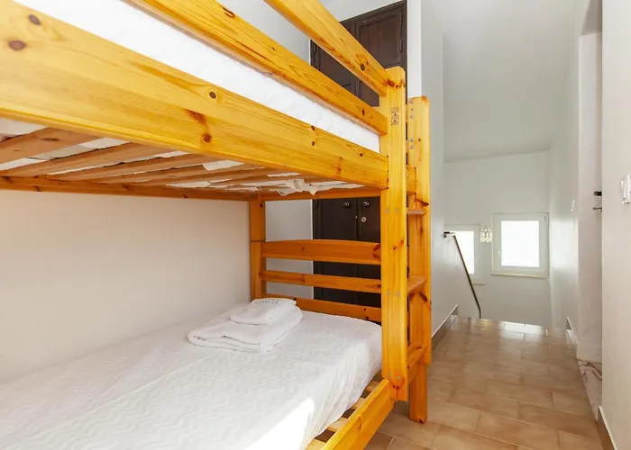 C06 - Water Tower Townhouse With Pool