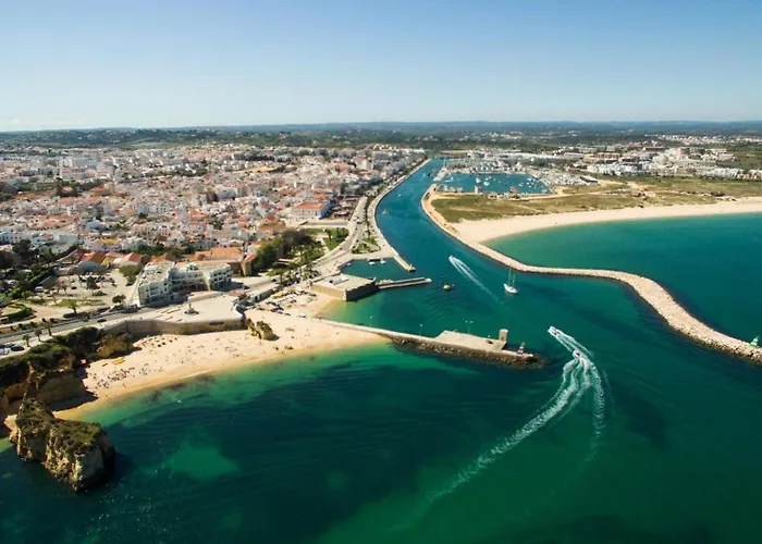 C06 - Water Tower Townhouse With Pool 別荘