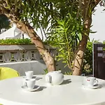 Σπίτι διακοπών C06 - Water Tower Townhouse With Pool
