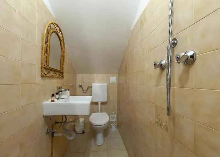 펜션 C06 - Water Tower Townhouse With Pool 라고스
